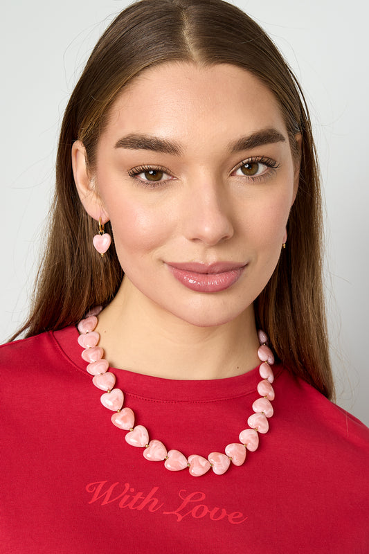 Necklace with heart-shaped beads