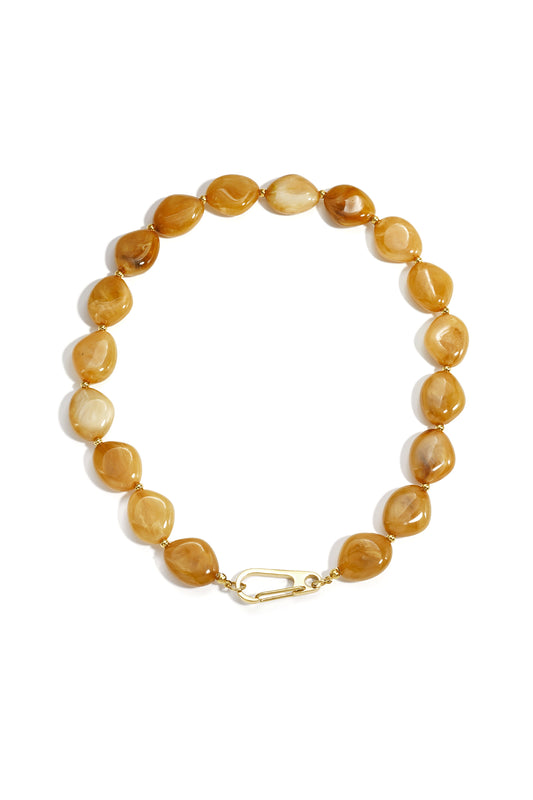 Bead necklace with front closure design