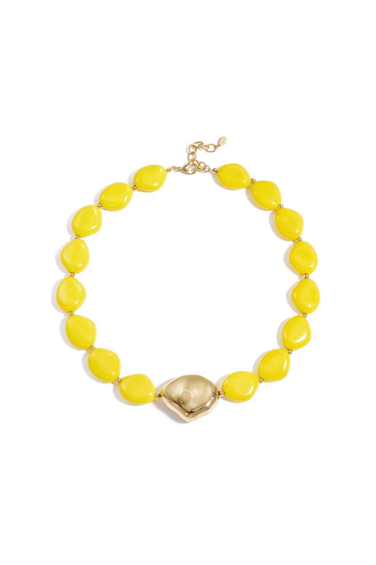 Necklace with statement bead