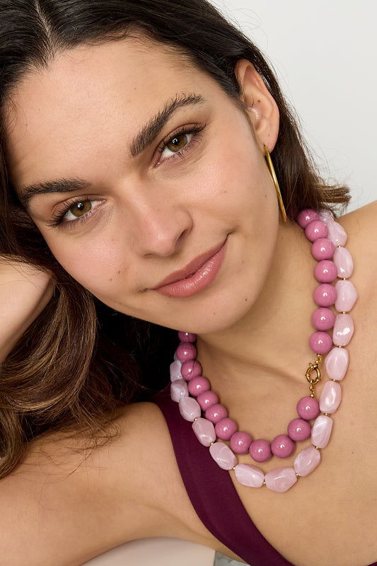 Necklace with organic beads