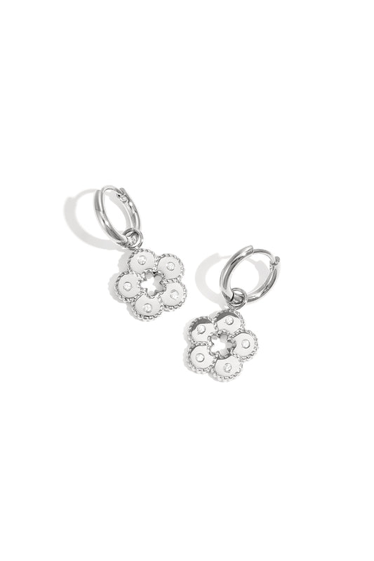 Earrings with stones in flower
