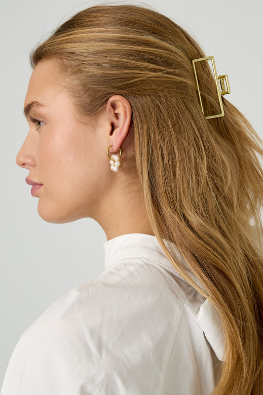 Rectangular shaped metal hair clip in gold color Vintage gold