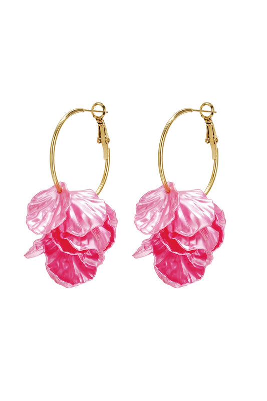 Hoop earrings with mother-of-pearl leaves